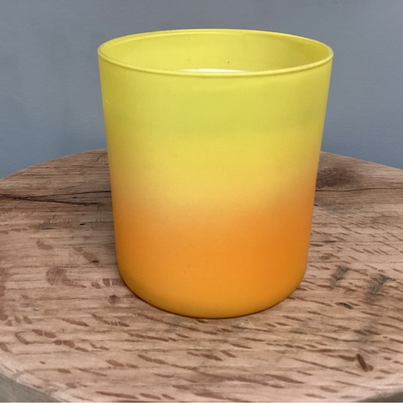 Lumalight - Sunshine & Pineapples scented candle - Never Used - Like New - 16 oz - Picture 2 of 9